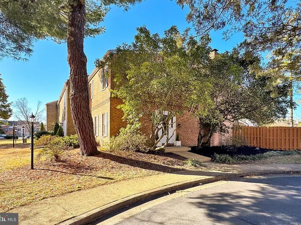 6400 Gildar St, Alexandria, VA 22310