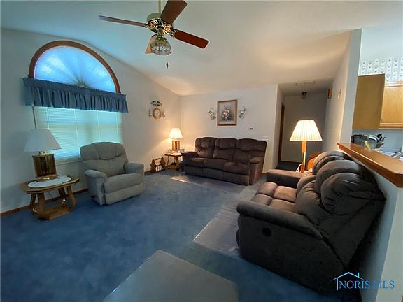 5th image of 910 N Harmony Dr