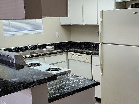 5th image of 2257 Exeter Dr APT A