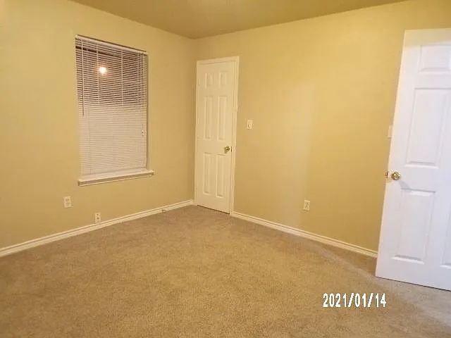 610 E High St — Photo 19