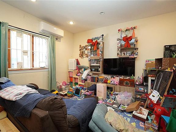 4th image of 57 Bay 20th St #1B