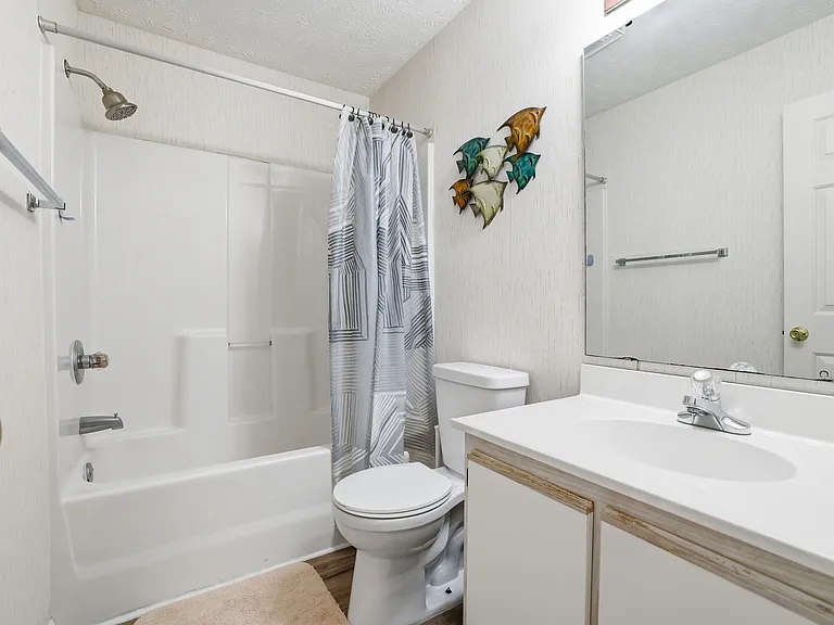 510 White River Dr #24F — Photo 5