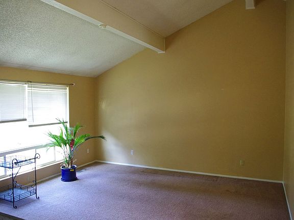 4th image of 8311 113th St E