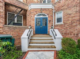 169 Mason St, Greenwich, CT