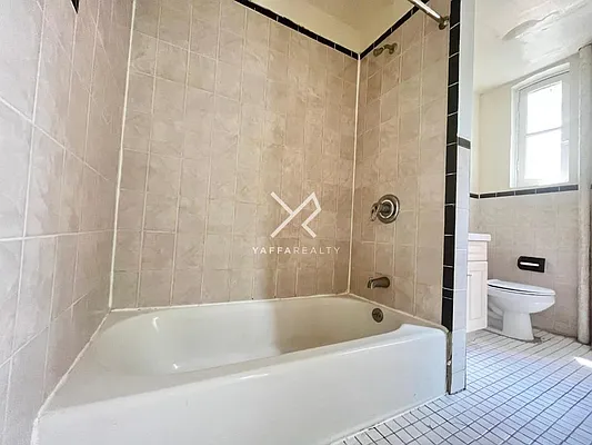 Rented by Yaffa Realty LLC | media 7