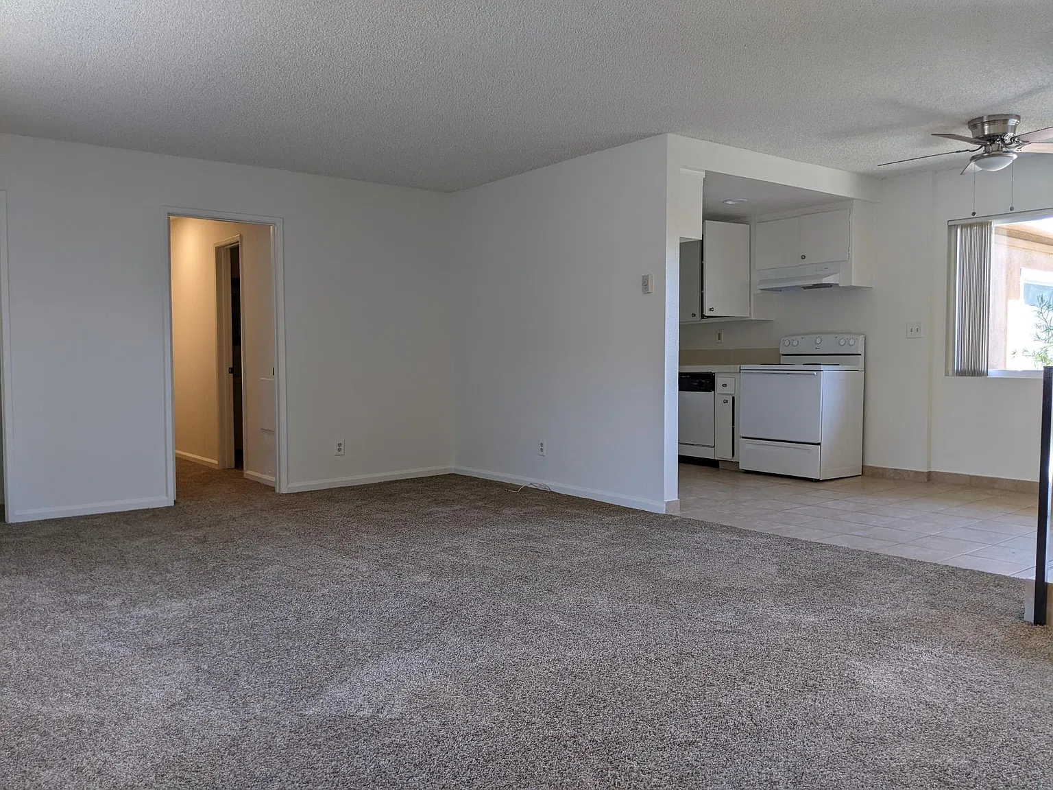 2 bed, 1050 sqft, $2,550 — Photo 3