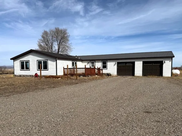 67 Sybille Creek Rd, Wheatland, WY 82201