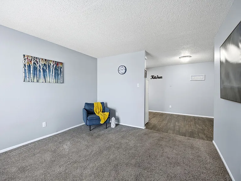 Heatherstone Apartments — Photo 5