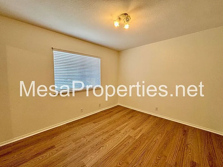 21172 Cabernet Ln — Photo 11