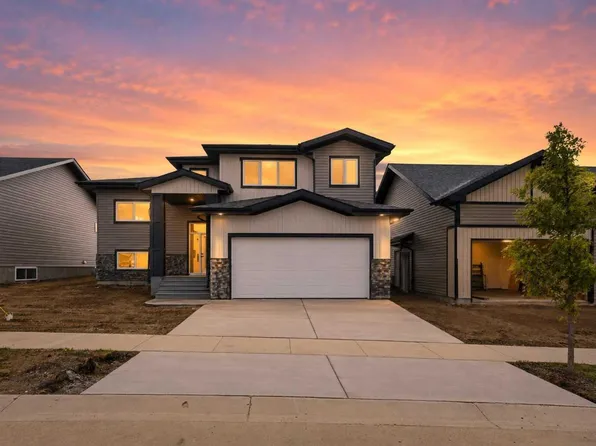 13 Tranter St, Red Deer, AB T4P 0Y9
