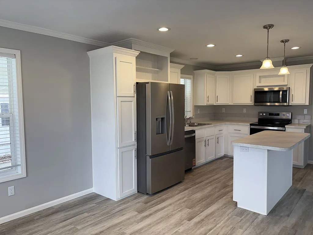 3 bed, 2.0 bath, 1198 sqft, $1,199 — Photo 3