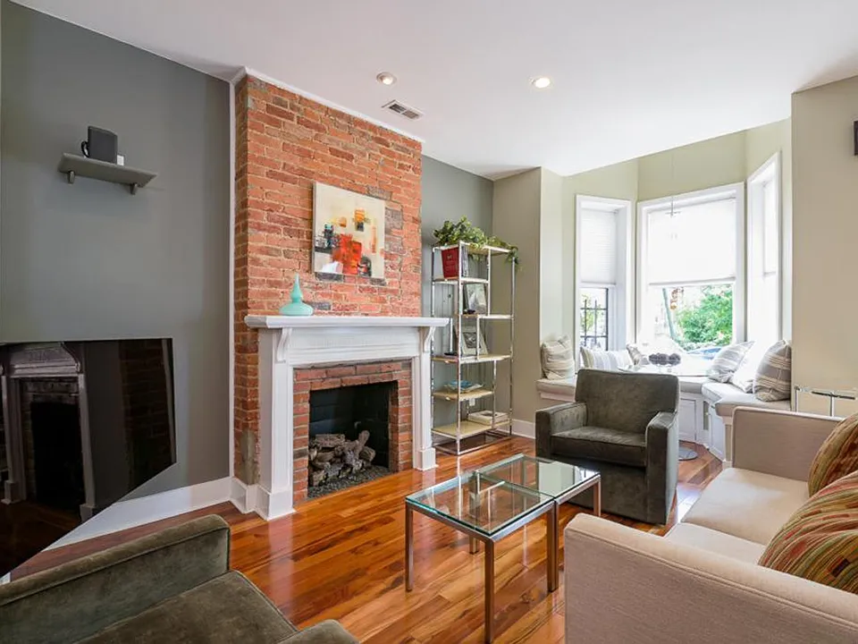 401 Constitution Ave NE #ID1587658P