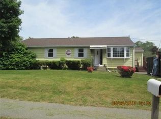 27 Dee Bee Cir, Middleboro, MA 02346
