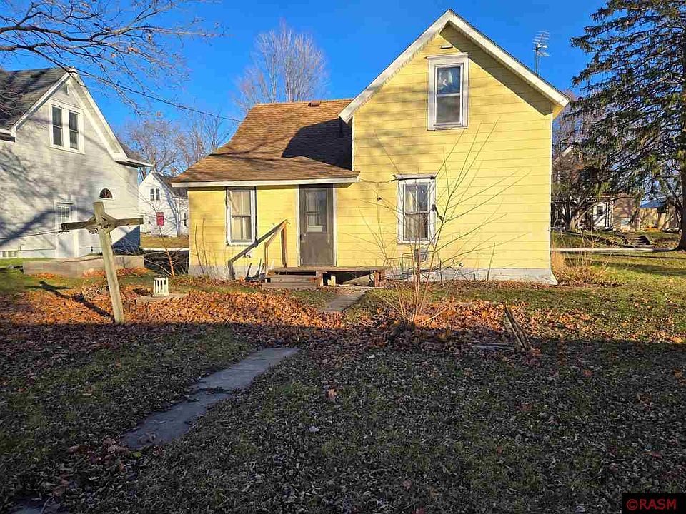2nd image of 106 Summit Ave