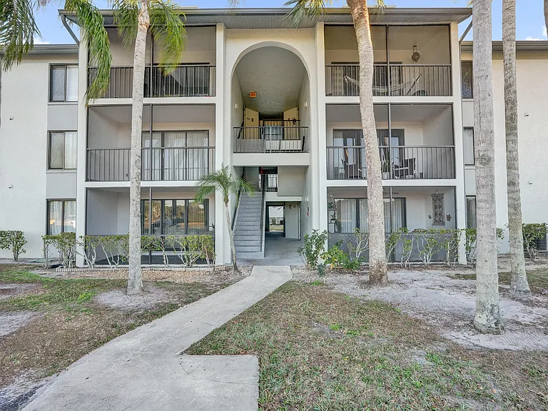 1008 Green Pine Blvd #D3 — Photo 27