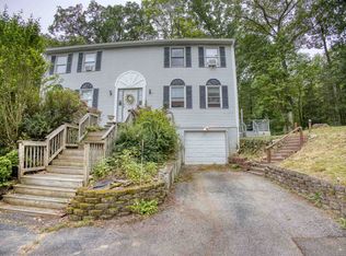 15 Canterbury Forest #B, Plaistow, NH 03865