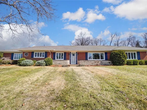 3100 Blossom Heath Rd, Dayton, OH 45419