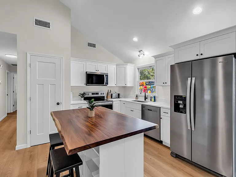 2408 Causey Dr — Photo 4