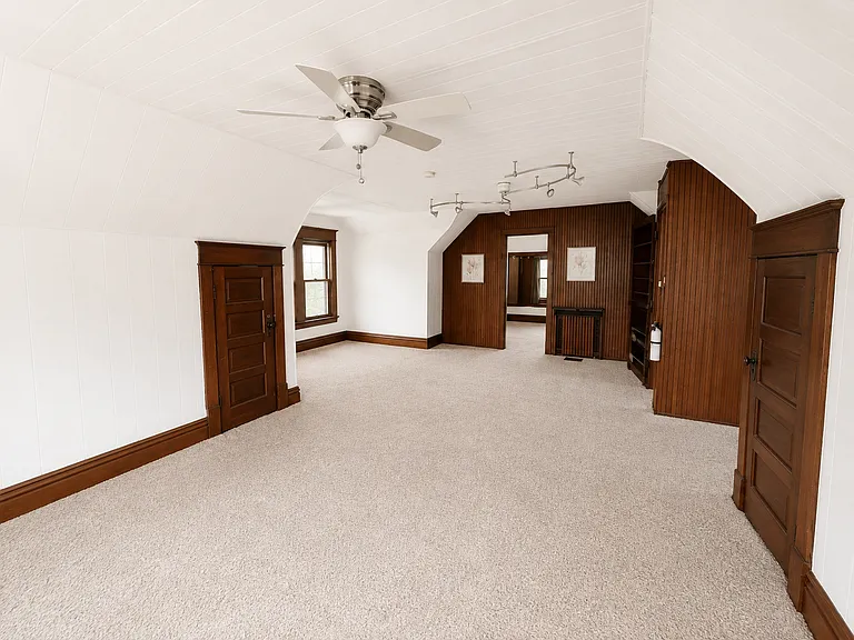 3232 Summit St — Photo 26