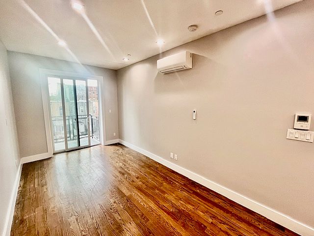 1st image of 104 Linden Blvd #3D