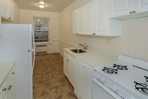 Rented by Halstead Real Estate | media 23