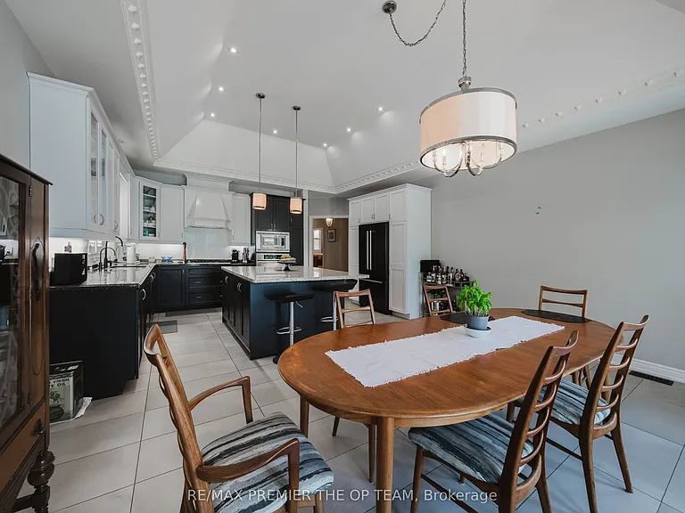 56 Park Ridge Dr #UPPER — Photo 16