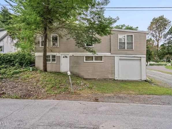 13 Orchard Street, East Greenbush, NY 12144