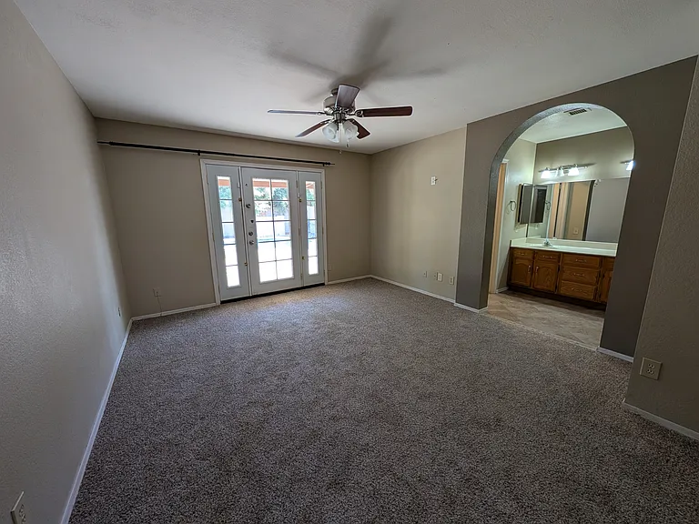 5527 E Enrose St — Photo 10