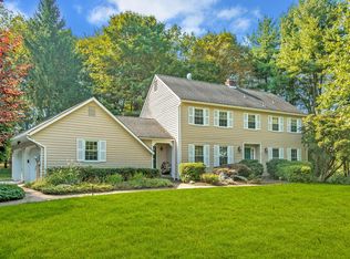 1 Woodcrest Dr, Armonk, NY 10504