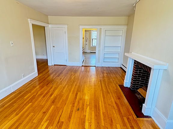 4th image of 1682-85 Commonwealth Ave #3A