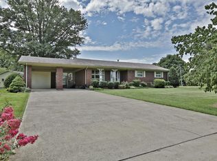 1601 Greenland Park Cir, Shelbyville, KY 40065