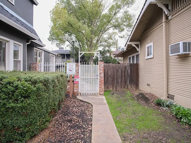 424 Sycamore Ave — Photo 3