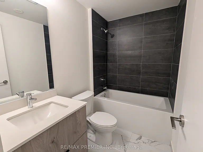 9 Steckley House Ln #513 — Photo 11