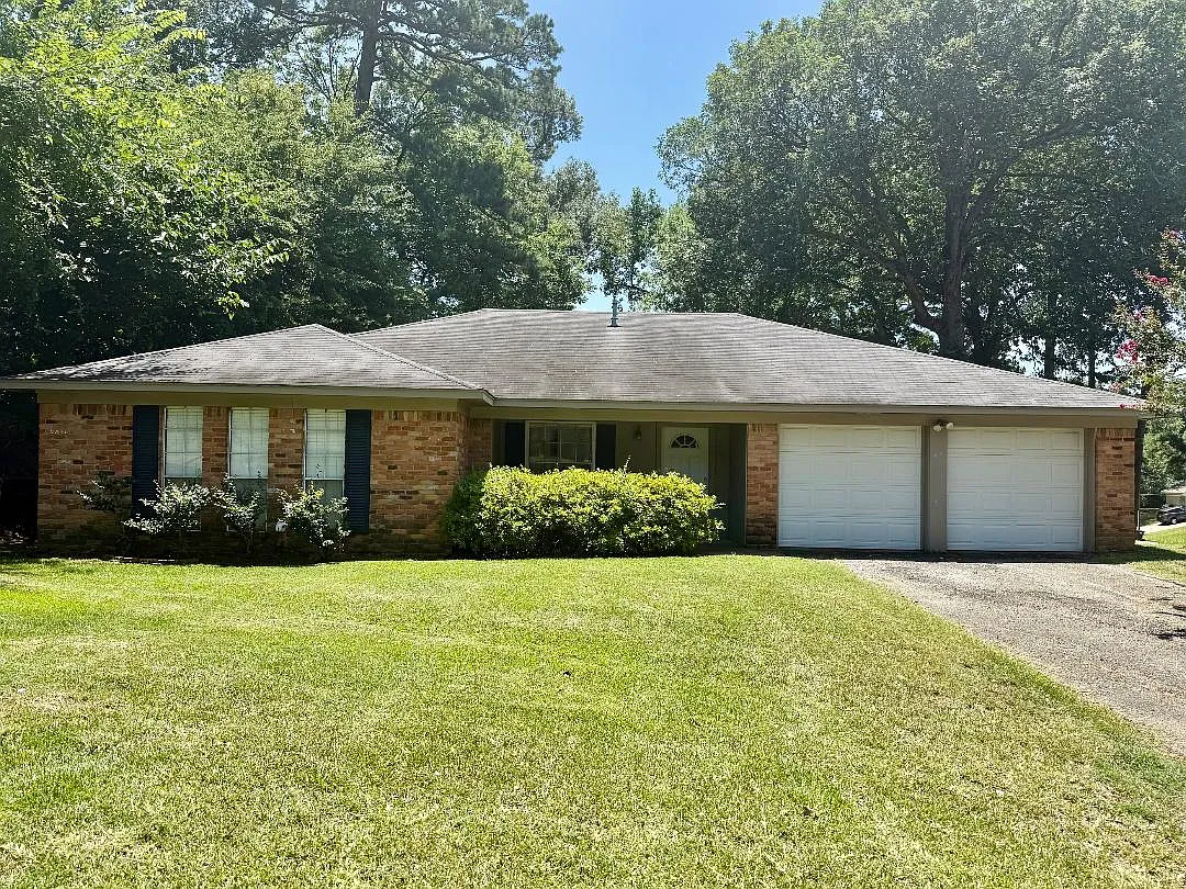3 bed, 1550 sqft, $1,800 — Photo 1