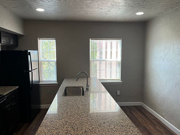 5th image of 450 Madison Ave #207