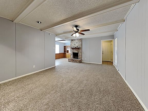 4th image of 2527 Cumberland Dr