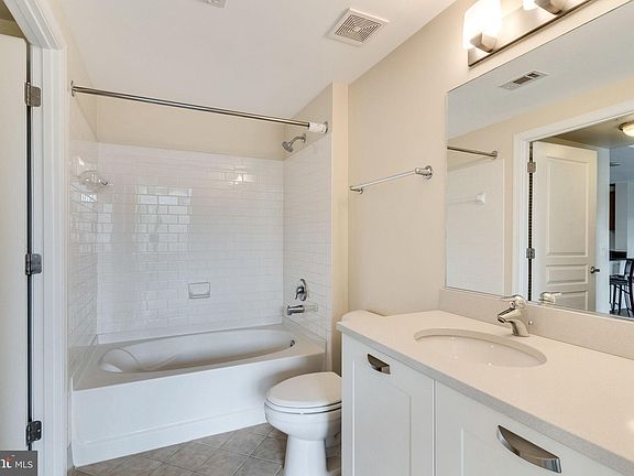 5th image of 2451 Midtown Ave #615