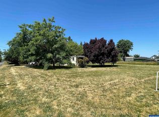 37683 3rd St, Crabtree, OR 97335