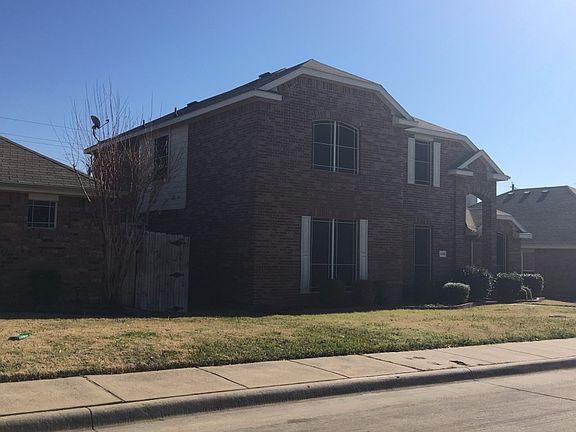 3rd image of 1038 Barrymore Ln