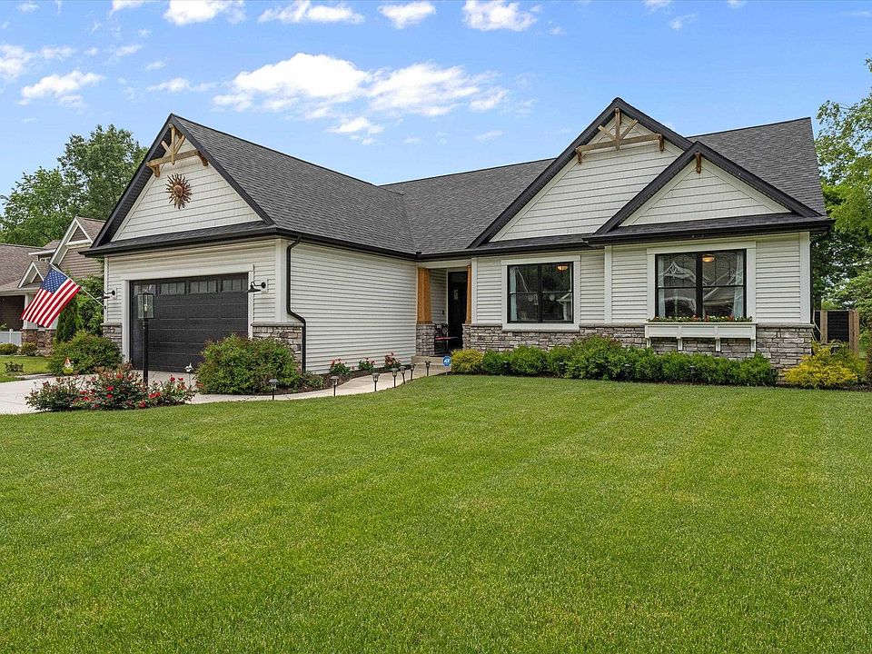 1st image of 53719 Terre Verde Hills Ct