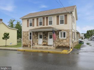 128 E Madison St, Greencastle, PA 17225