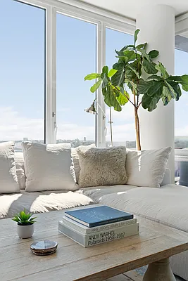 Rented by Compass | media 41