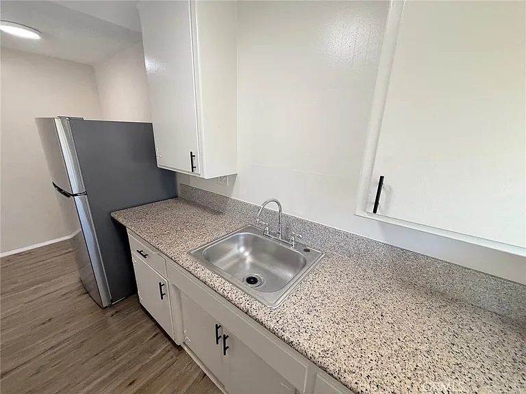 316 N San Gabriel Ave #D — Photo 9
