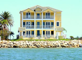 6714 Surfside Blvd, Apollo Beach, FL 33572