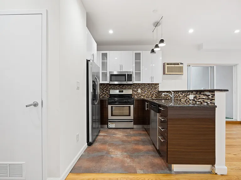 237 Avenue Z #2 — Photo 10