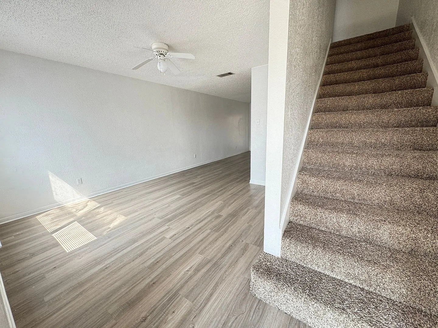 1306 Monroe Lp — Photo 2