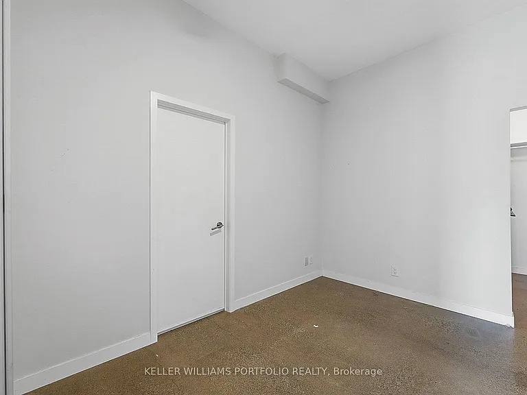 569 King St E #407 — Photo 15