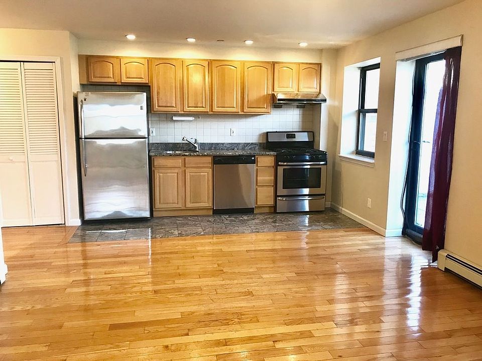 1st image of 3636 Prince St APT 10E