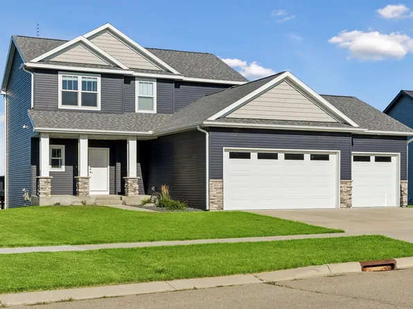855 Towne Dr NE, Byron, MN 55920