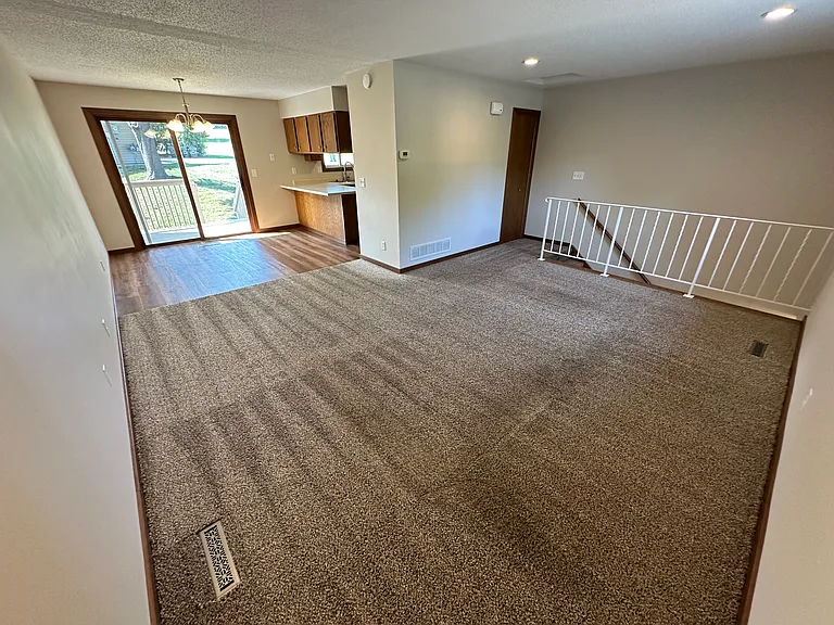 404 Whispering Ln — Photo 13